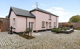 Coachmans Cottage, East Budleigh, Sleeps 6